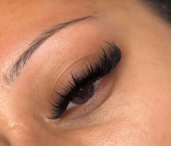 Cluster lashes by Nessa's Touch Salon